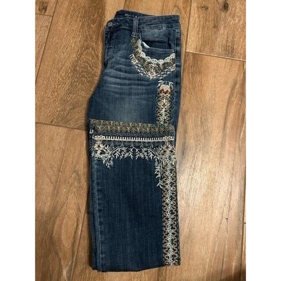 Laurie Felt Jeans Womens Size 4 Classic Denim Floral Embroidered Bootcut EUC - Picture 11 of 11